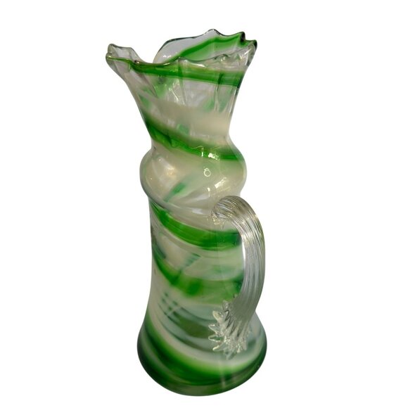 Smith's Old Timer Green & White Swirled Glass Pitcher With Ruffled Rim 8 1/2" - Picture 6 of 8